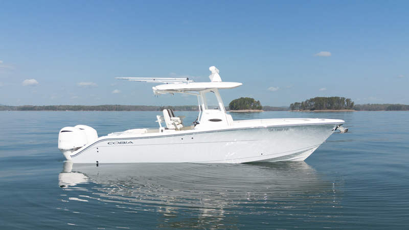 2020 Cobia 280 CC