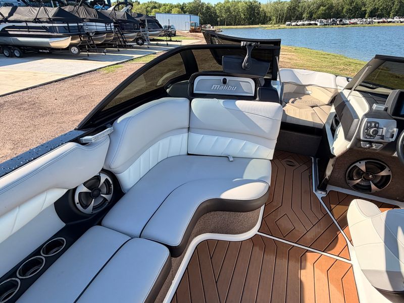 Boat Image 12