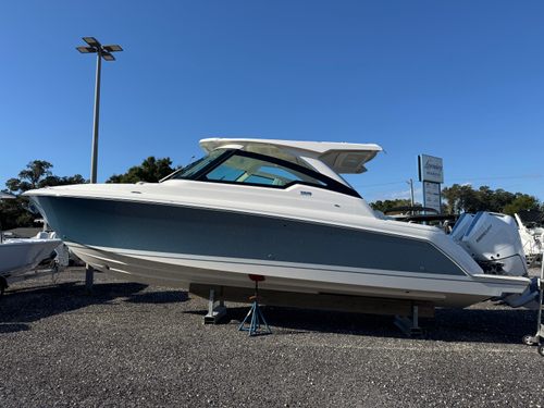 2026 Tiara Yachts 34 LX