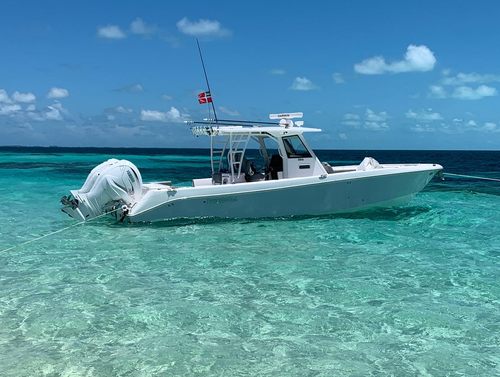 2021 Everglades 365 CC