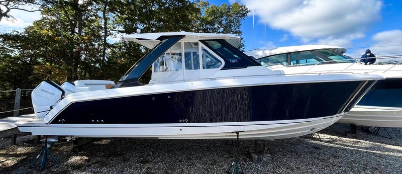 2026 Tiara Yachts 34 LS