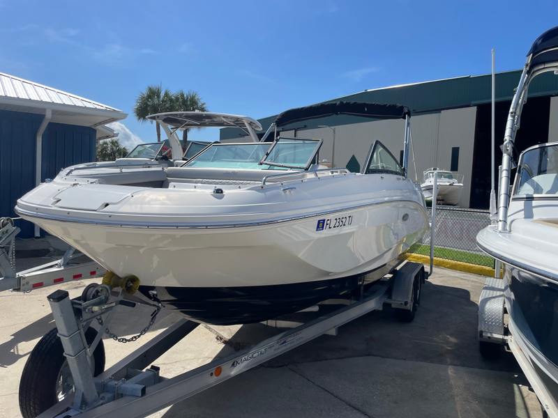 2023 Sea Ray SDX 250